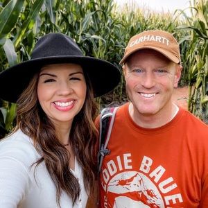 Meet your Posher, Corina